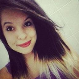 Estranha, Ciumenta,
Chata, Irônica...
          Prazer EU (: