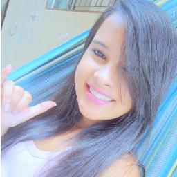 Laarii_v Profile Picture