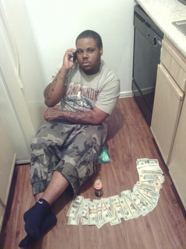 if it dnt make dollars den sholl dnt make cents...ya knw i gotta get itt off TOP....daddy love ya elijah & semaj