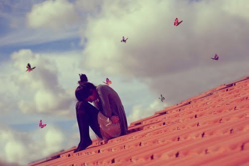 Se sou esquecido,devo esquecer também,Pois amor é feito espelho= tem que ter reflexo.