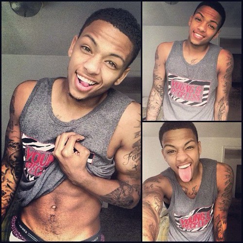 Ball is life |Virgina|Basketball player|19| 5,9| My personal | Ball till the day I die Somewhere with melo... Knicks,OKC.