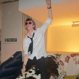 ThEPope13's profile picture. Recruitment Consultant, living it large in London.