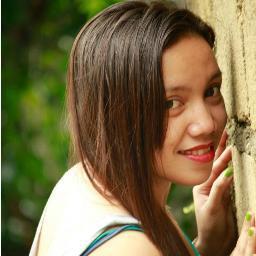 Certified Sagittarius. Chubby forever. Singer. Quite a dancer. Big eater, hahaha! Follow me: @guada_sevilla