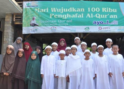 Rumah Tahfidz | Daarul Ilmi Center | Tasikmalaya
Cp: 085313150004 (Ummi Maryam)