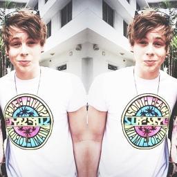 I'm Lucy and I'm in love with four Aussie guys.