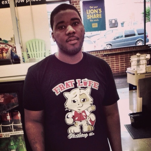 I.N C.R.O.W.D 
GET GREEN ENT
NYC EVENT COORDINATOR

(FRATLIFECLOTHING) 
INSTAGRAM: GETGREEN_DAEDAE