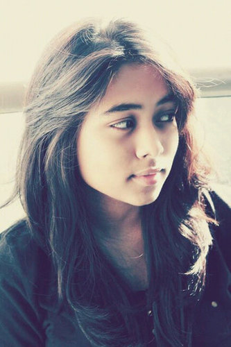 I like chicken wings♥ don't judge me,you don't even know me.