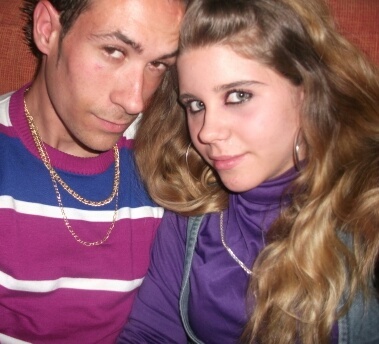 Dando por culo desde 1993. Con las ideas muy claras. Amiga de la gente ke me kiere y las ke no me kieren ke les den!!! (L) jose & patry (L) 26#