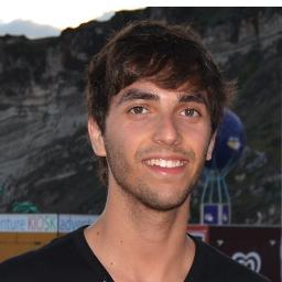 Licenciado em Ciências da Comunicação - UTAD
A frequentar 2º Ciclo de Estudos em Ciências da Comunicação - variante em Relações Públicas e Publicidade