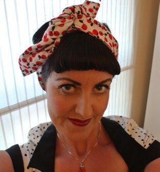 Vintage & Modern Hair & Makeup Artist Specialising in Vintage Makeovers! Hair & Makeup Tutor. Passionate about vintage. Lucky to love my job! :)