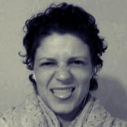 Publicitária Freelancer, vegana, proprietária da empresa @maevegetariana mãe e adora decoração