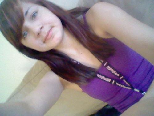 hello , my name is Briana lee 
I`m 14 , birthday ..  July 16th,
i`m a big fan of Justin Beiber (; Onelove; onedirection :*