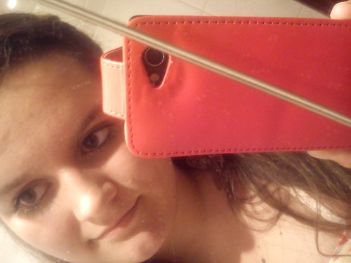BRAVIOUR ♡ ~ ~ Rood is de kleur van liefde, zwart die van haat blauw die van je oog als je over me praat x  ~~