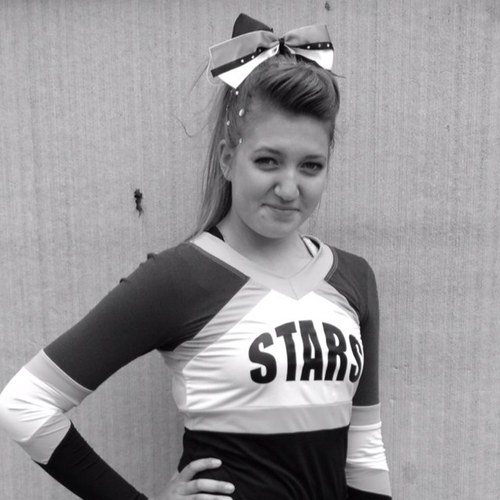 cheerleading isn't just a sport , it's a lifestyle ig & kik ; qaroee