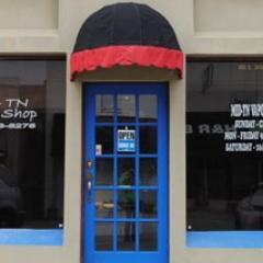 A mom and pop vapor shop in Manchester, TN. Home of Bonnaroo!