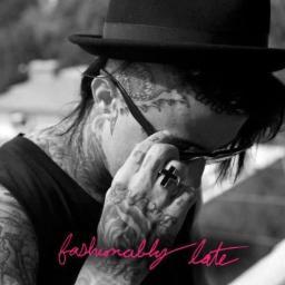 FallingInRever7's profile picture. 