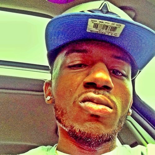 24 years of age.. all i wanna do is keep gettin money... that is all folks!