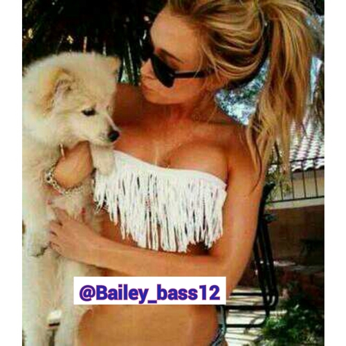 Im  a #model  n single and #TF {role-playin} I ♥ pancakes and Mom: @melsanders__hh and brother: @Jettheguineapig