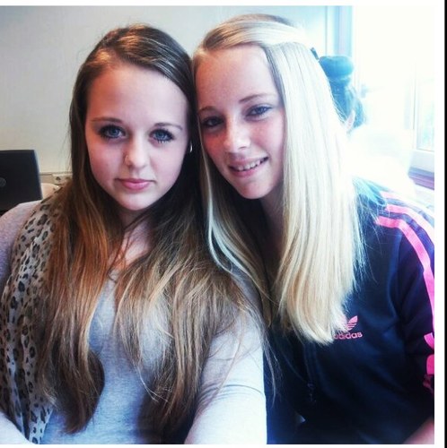 Nikita en jaimy mn best de rest speciaal -skieen/snowboarden zeg het maar- scala college a2a- insta ^ -snapchat: mootjexo
                              |