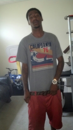 ¤Money Glued 2 My Truez¤ #StuckOnMoney™ Send Beats to Yqueze@gmail.com #¢ount up #R.i.p Lil Ri¢hie #$OM #TrenchTown #FreeWoe