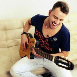 ♥♥ Se amar fosse pecado, jamais seria inocente. Pois eu amo alguém que amarei eternamente… Você @rafa_llins..♥♥ Pra te proteger ursinho since 01-03-2013 ♥♥