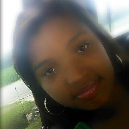 Its Keeana Lorraine here. I think that follow button is sexy (; . Gah i'll tap that anyday. Why don't you tap it? And i'll return it. ^_^