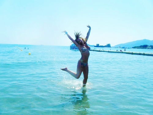 AshleighJade24's profile picture. Through the hurricanes come butterflies                      Aim to change lives