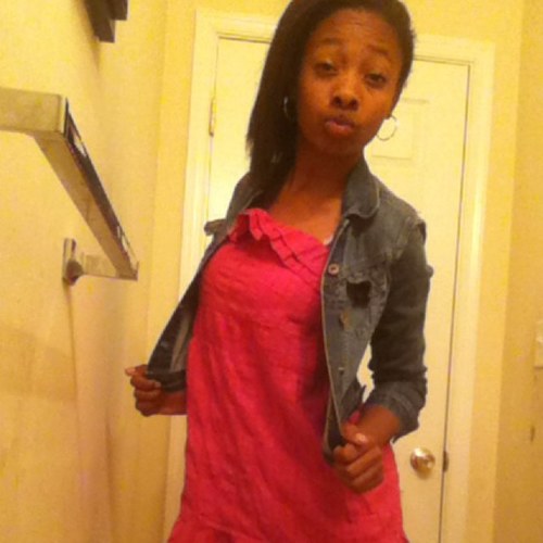 1D_Girl_123's profile picture. Mahomie,Arianator,Belieber,Directioner Oh ya @OWENisalive followed me 10/22/12 & @_johnnymaxwell tweeted me 10/12/12