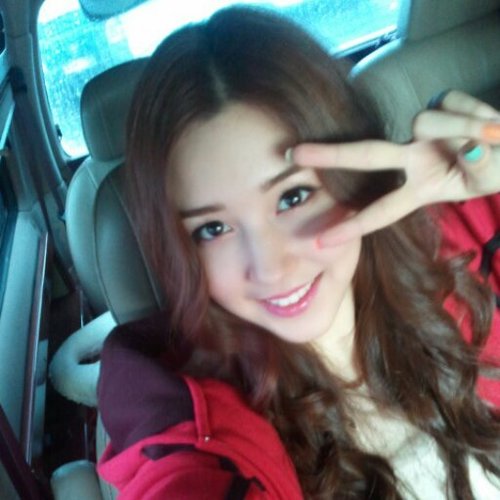 Roleplayer of Chocolat's Visual and Main Dancer, Tia Hwang Cuevas. 97lines. Let's be friend :). FΔVOR.