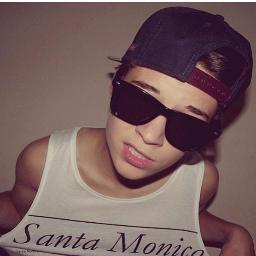 DavidJasonRodr3's profile picture. Ben David :D 18 yaşındayım hip hop yapıyorum belictioner'im ve Lovatic'im şımarığım kaykay yapmayı çok severim