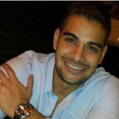 Sou Aryel tenho 20 anos, namorado da @Gabylesk58 ♥ Sou Corinthiano, luto Karate e faço faculdade de Medicina!