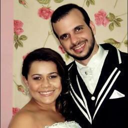 22 anos, casada, apaixonada por Cristo
e cursando administração de empresas
 e-mail:welmagabrielle@hotmail.com