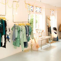 PUHA is a shop in the center of Utrecht. Here you find young designer clothes and accessories for men and women.