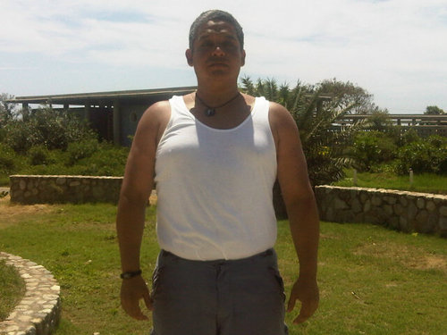 Dj profesional,comerciante!asesor deportivo,aux de farmacia,cantante ocasional!