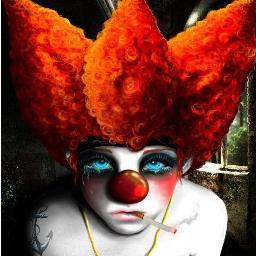 Sou uma incognita!!!! Posso ser suave como uma brisa ou devastador como um furacão depende de como vc me ver passar.