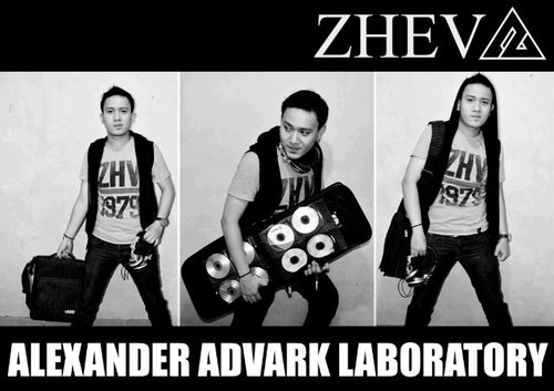 @ADVARKLAB team •  Founder of @baby_squids • Trooper of @bdgTRANCEfamily • Endorsed by @ZHEV_thedreamof • @yoanramadhani