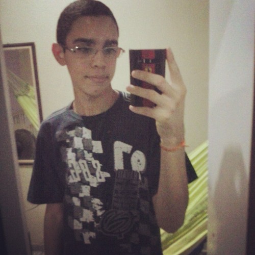 Instagram : iarlyoliver