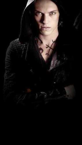 Jace Wayland. También Herondale o Lightwood. El mejor cazador de sombras y el más ardiente, jamás toques mi mango o no vivirás para contarlo.
