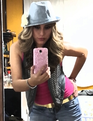 la vida es realmente hermosa, disfruta cada día como si fuese el último...! :)