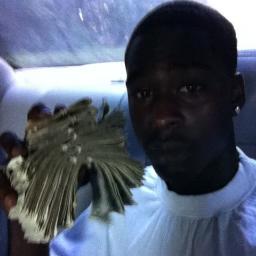 I LIVE A HELLA FID LYFE STYLE , WATS UNDERSTUDD DOSENT HAVE TO BE EXPLAINED!!