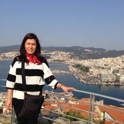 oznur1297's profile picture. 