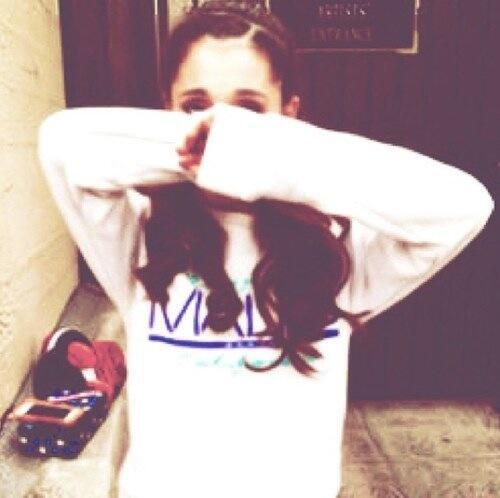 I gave u a free follow so pls follow my main @glitterydreamx , I promise to follow you back there xx