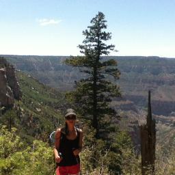 SammMedina's profile picture. she/her.