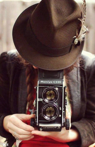 No mires atrás, lo K quedó ahi fue un recuerdo, pero lo K está por venir será un nuevo comienzo. Soy extremadamente cursi.
 #FollowBack ¡AVISAME SINO! #hipster