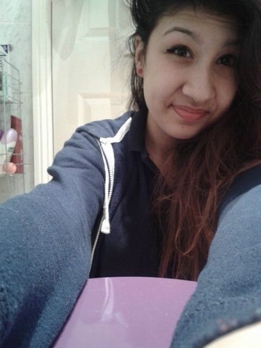 i like baggy shirts and unsocialising:)