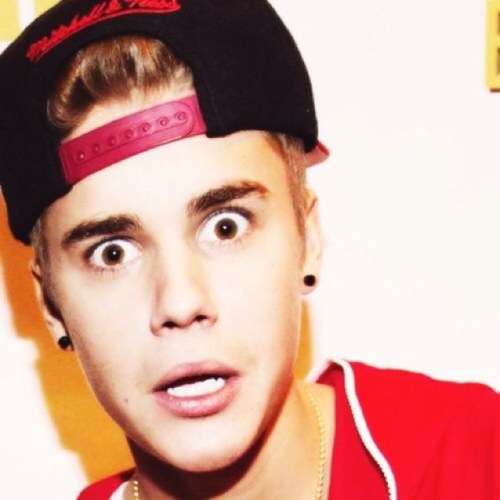 Don't follow this account Follow my other account @biebersnigaax i follow back just ask