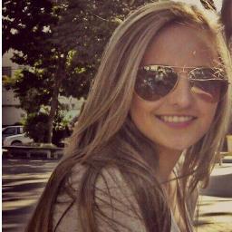 Sou como você me vê. Posso ser leve como uma brisa ou forte como uma ventania, Depende de quando e como você me vê passar. 
Clarice Lispector