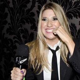 Perfil de divulgação de noticias do CQC, integrantes e ex integrantes da bagaça fumegante da Tv Brasileira. ( perfil não oficial)
Cola aqui que você brilha!