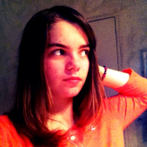 p_titelele1999's profile picture. Salut tout le monde, je m'appelle Léa et j'ai 13 ans !! J'adore les ONE DIRECTION c'est mon groupe preferé !!! Ma best friends est @MissBlonde2013 !!   ~France~