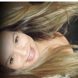 Estou lutando para conquistar o meu espaço , quero viajar o mundo inteiro ...(8